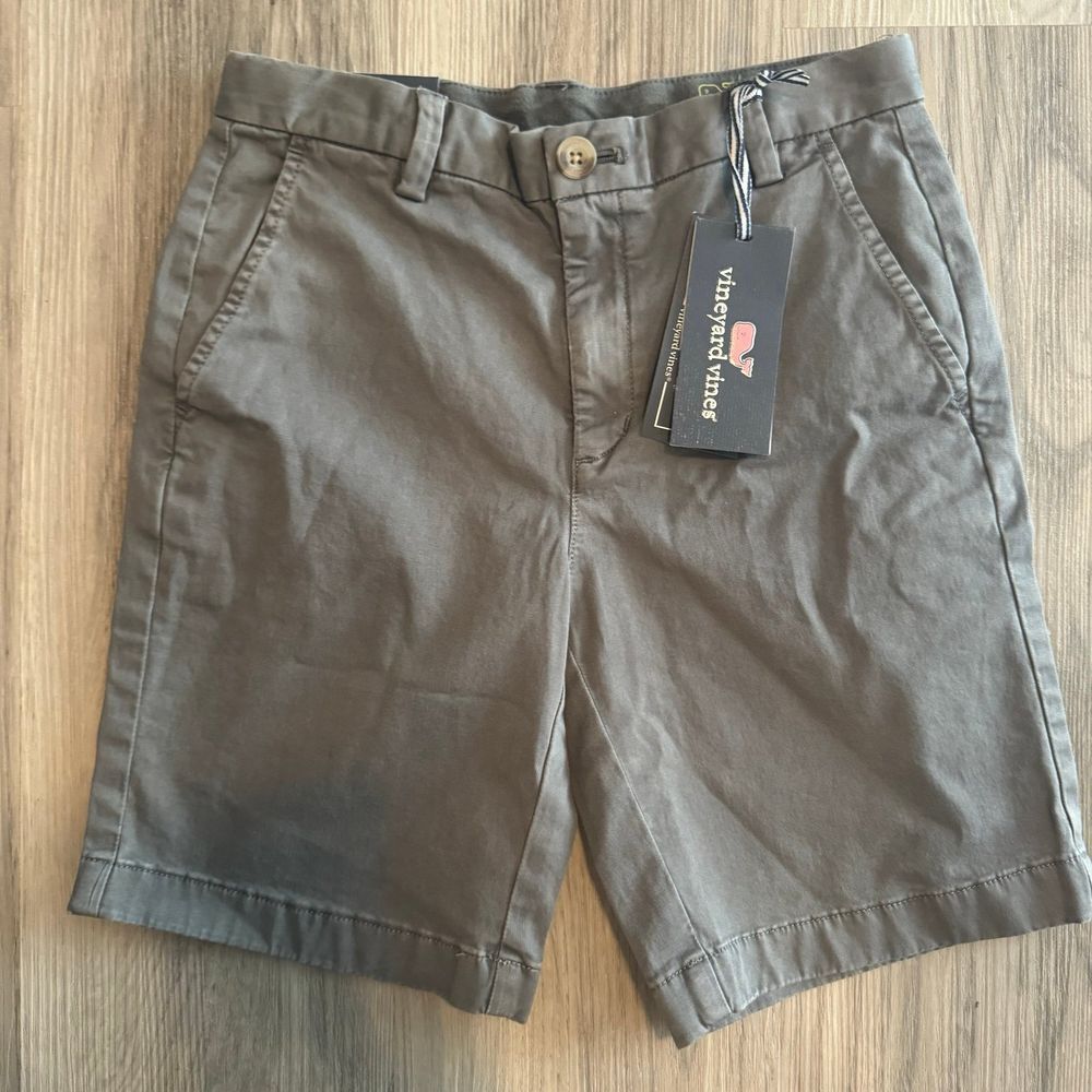 Vineyard Vines Boys 10 Stretch Flat Front Breaker Shorts in Gray Harbor NWT